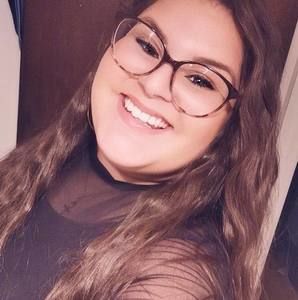 Meet your Posher, Amelia